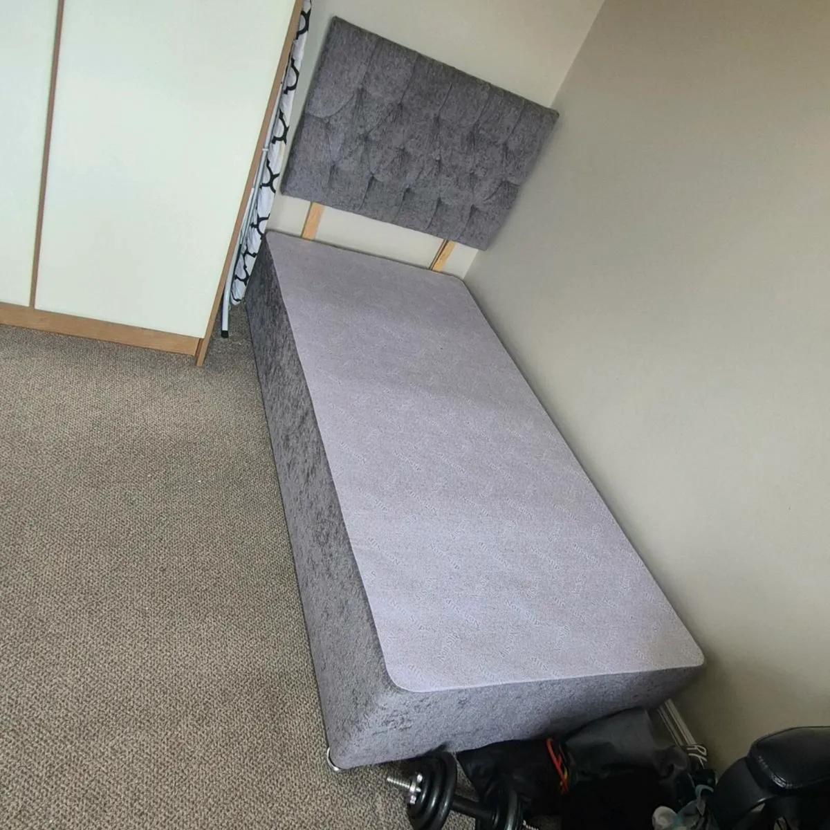 Single Bed (free mattress if wanted) - Image 2