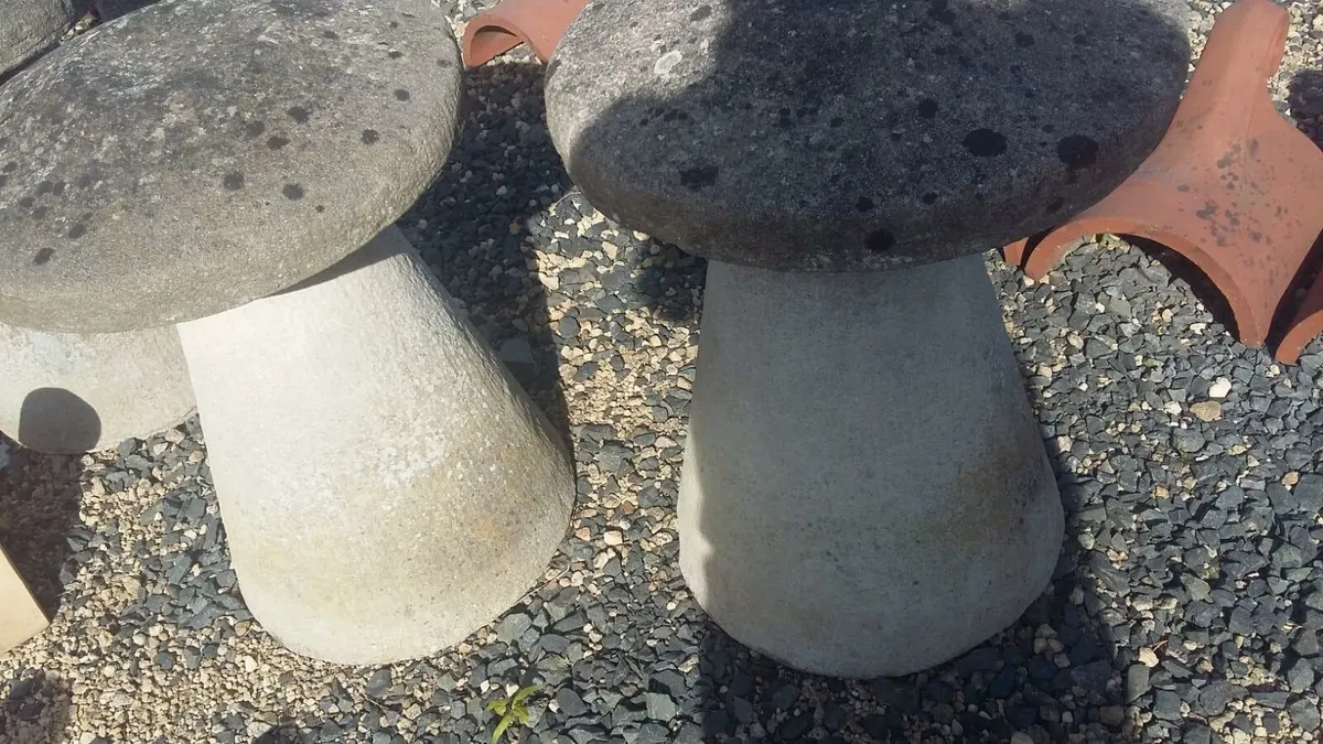 Bangor slates chimney pots floor ridge roof tiles - Image 4