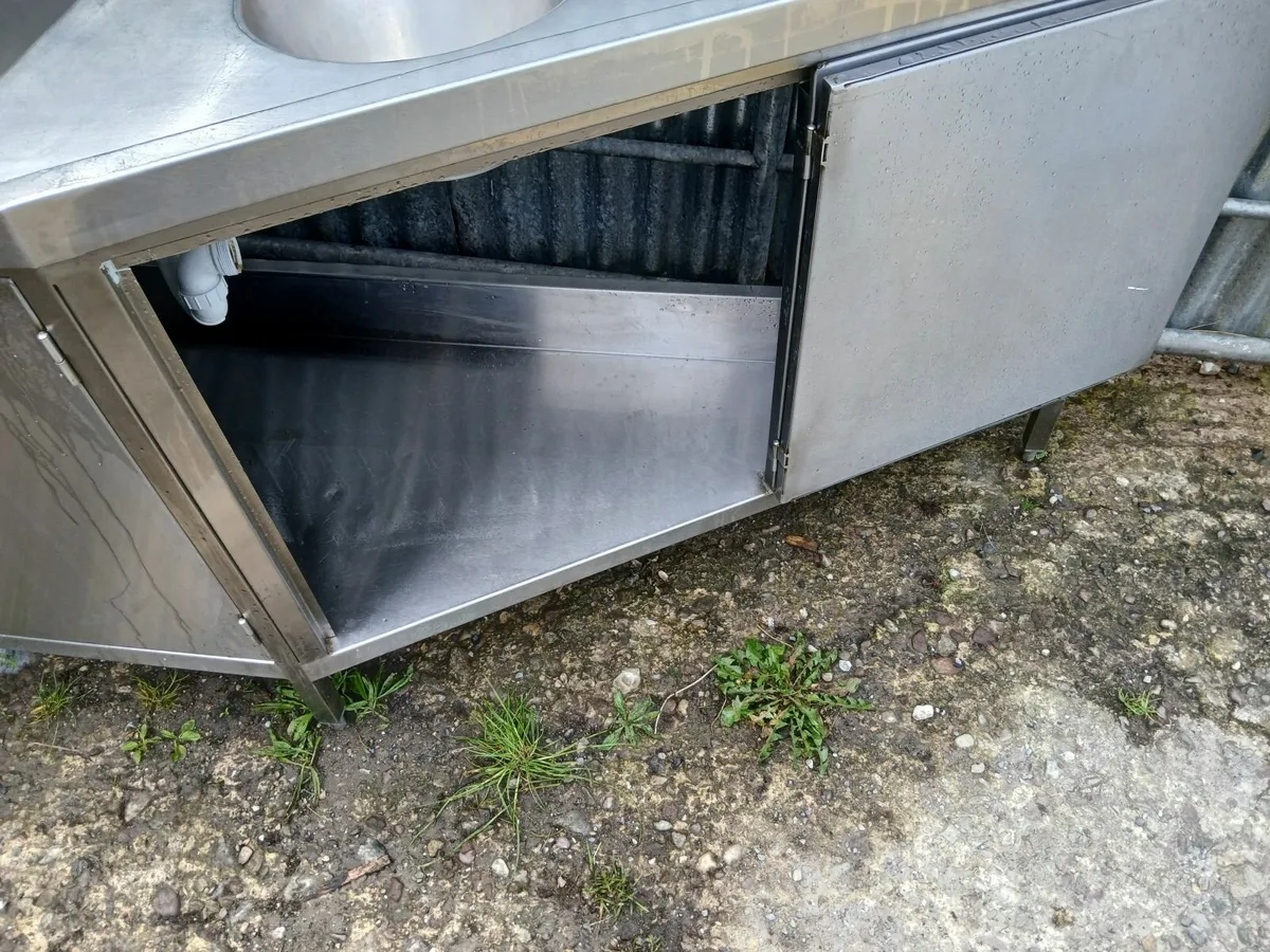 Stainlesd steel cabbinet/sink unit delivered - Image 2