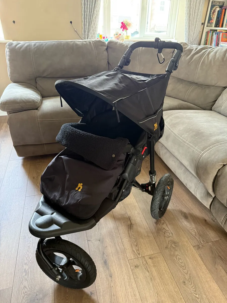 Out and about buggy - Image 1