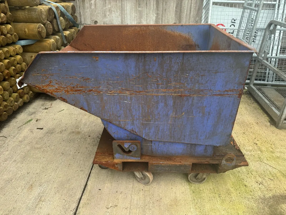 Tipping skip - Image 4