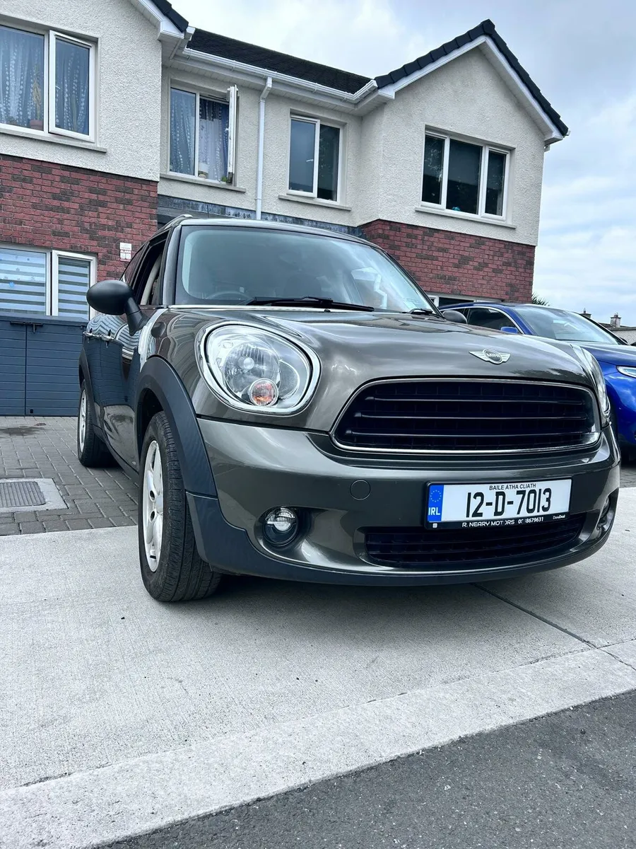Mini countryman low milage - Image 1