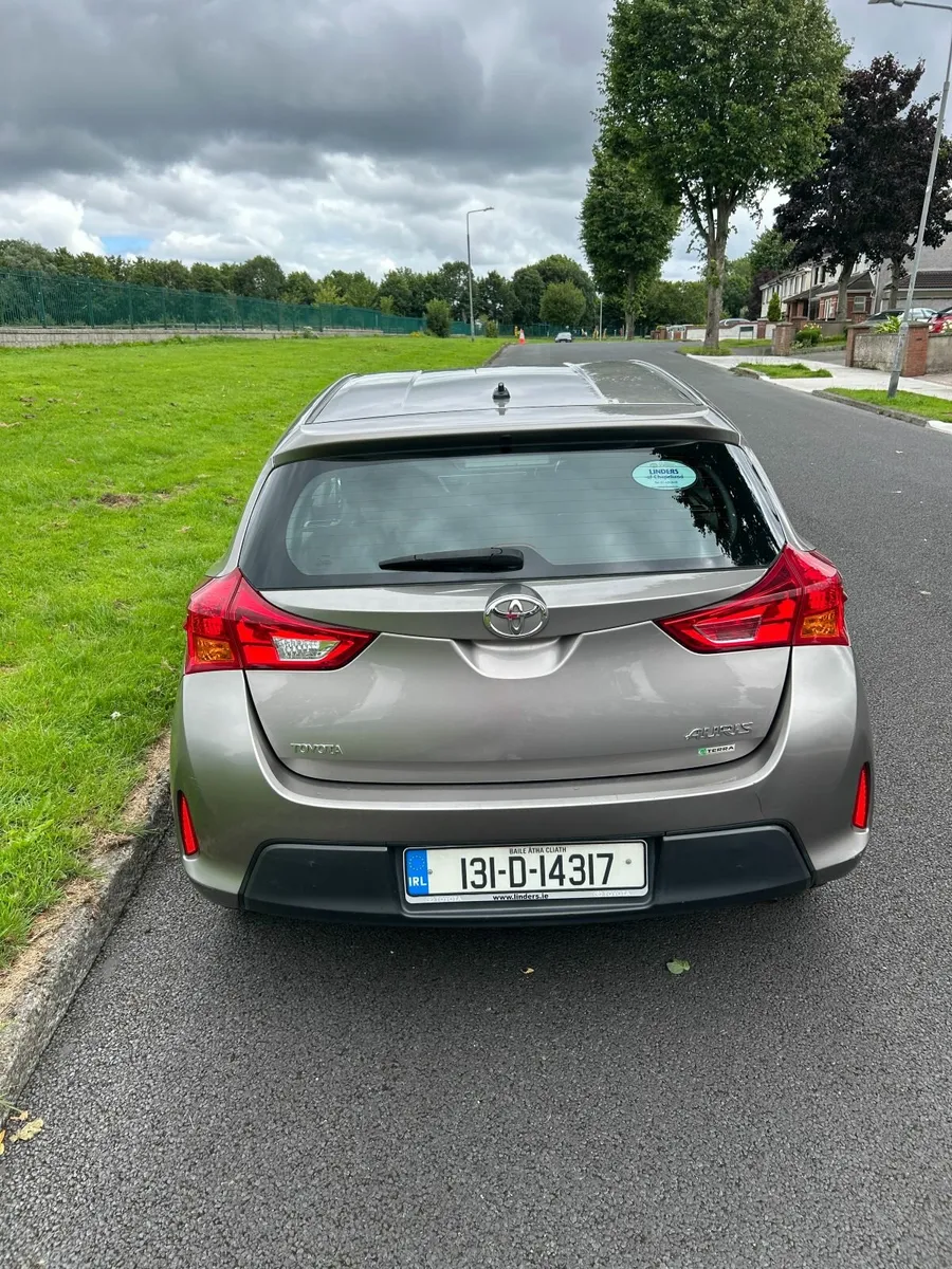 Toyota Auris 2013. Only 59k KMs - Image 1
