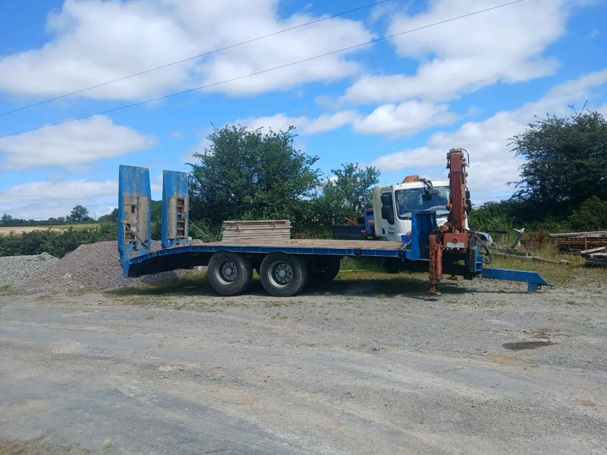 Low loader trailer - Image 1