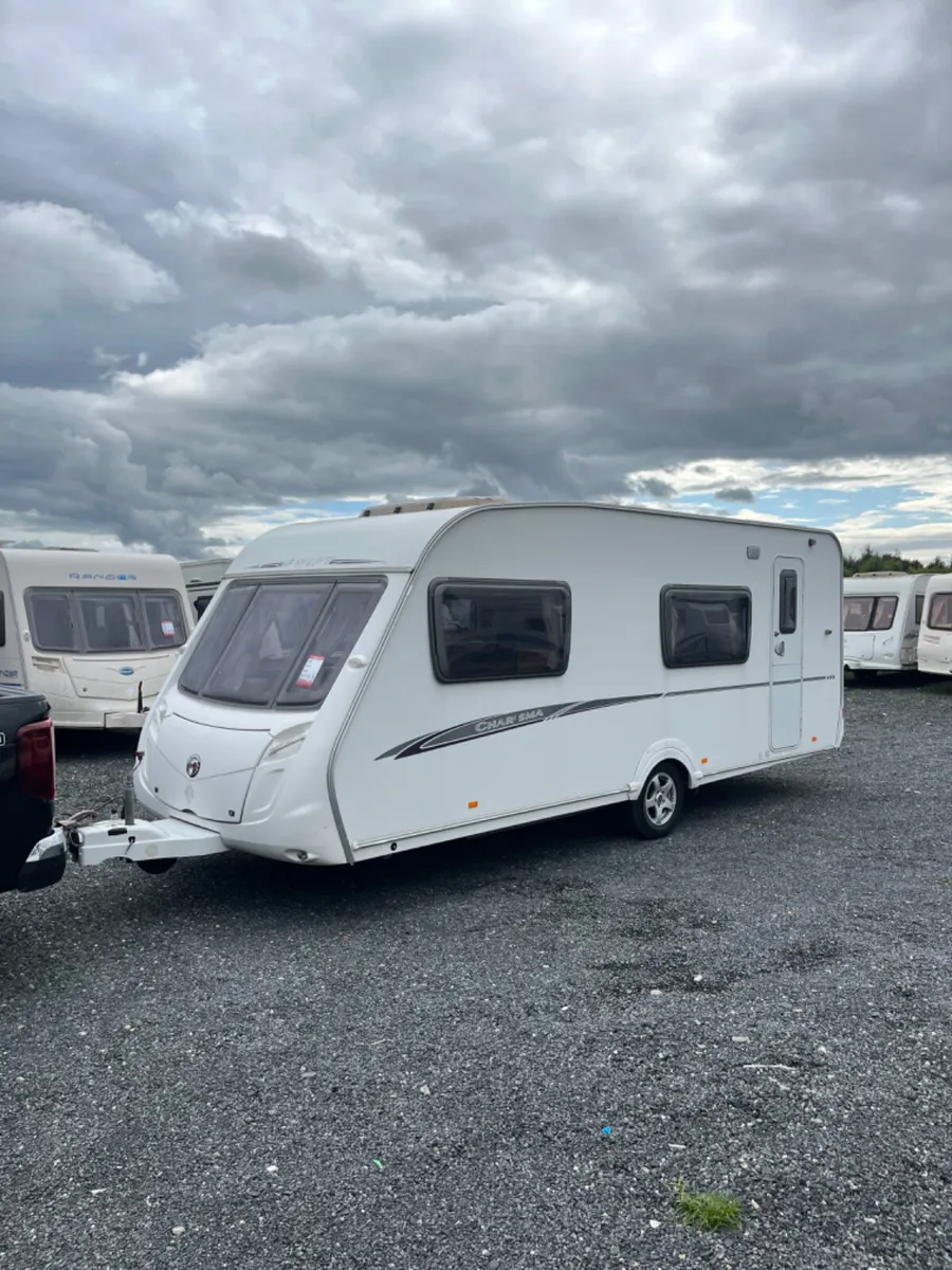 Swift Challenger 6 Berth Fixed Bunkbed Caravan - Image 1