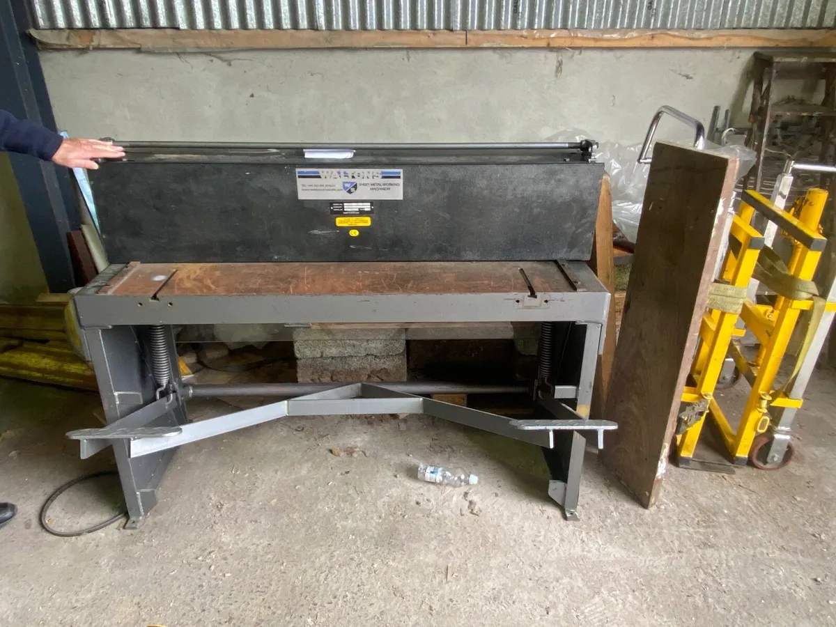 Guillotine - Image 1