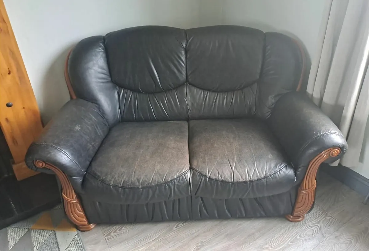 Couch - Image 2
