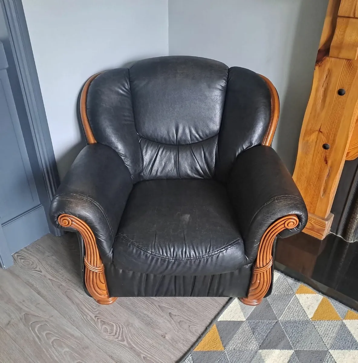 Couch - Image 3