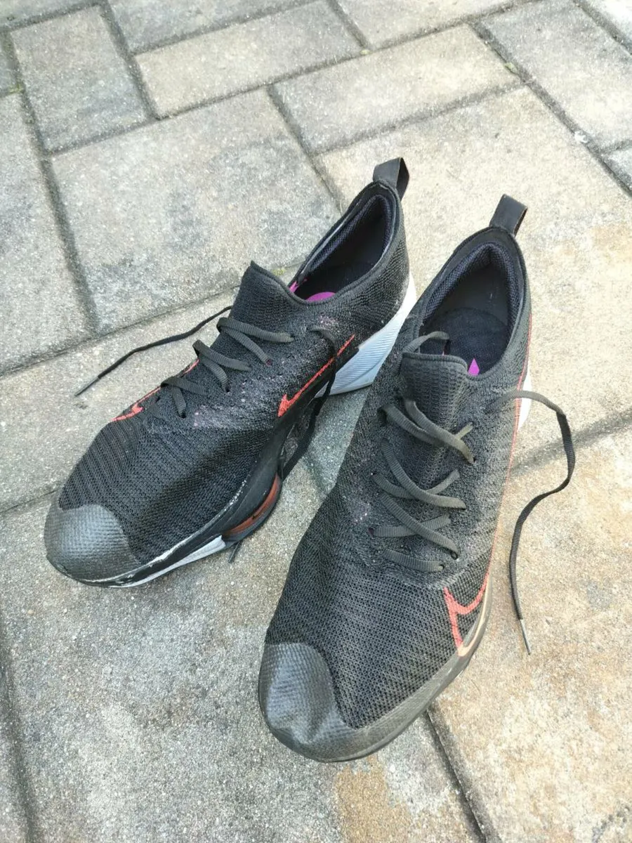 Nike Tempo Next% UK 9.5 running shoes - Image 1