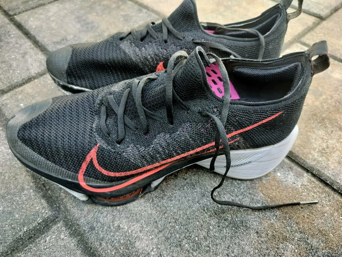 Nike Tempo Next% UK 9.5 running shoes - Image 2