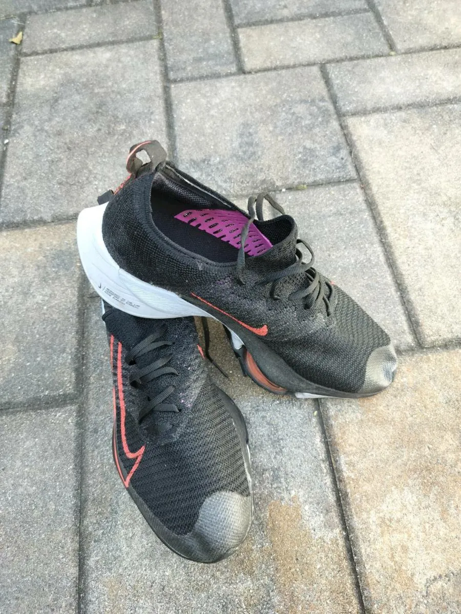 Nike Tempo Next% UK 9.5 running shoes - Image 3