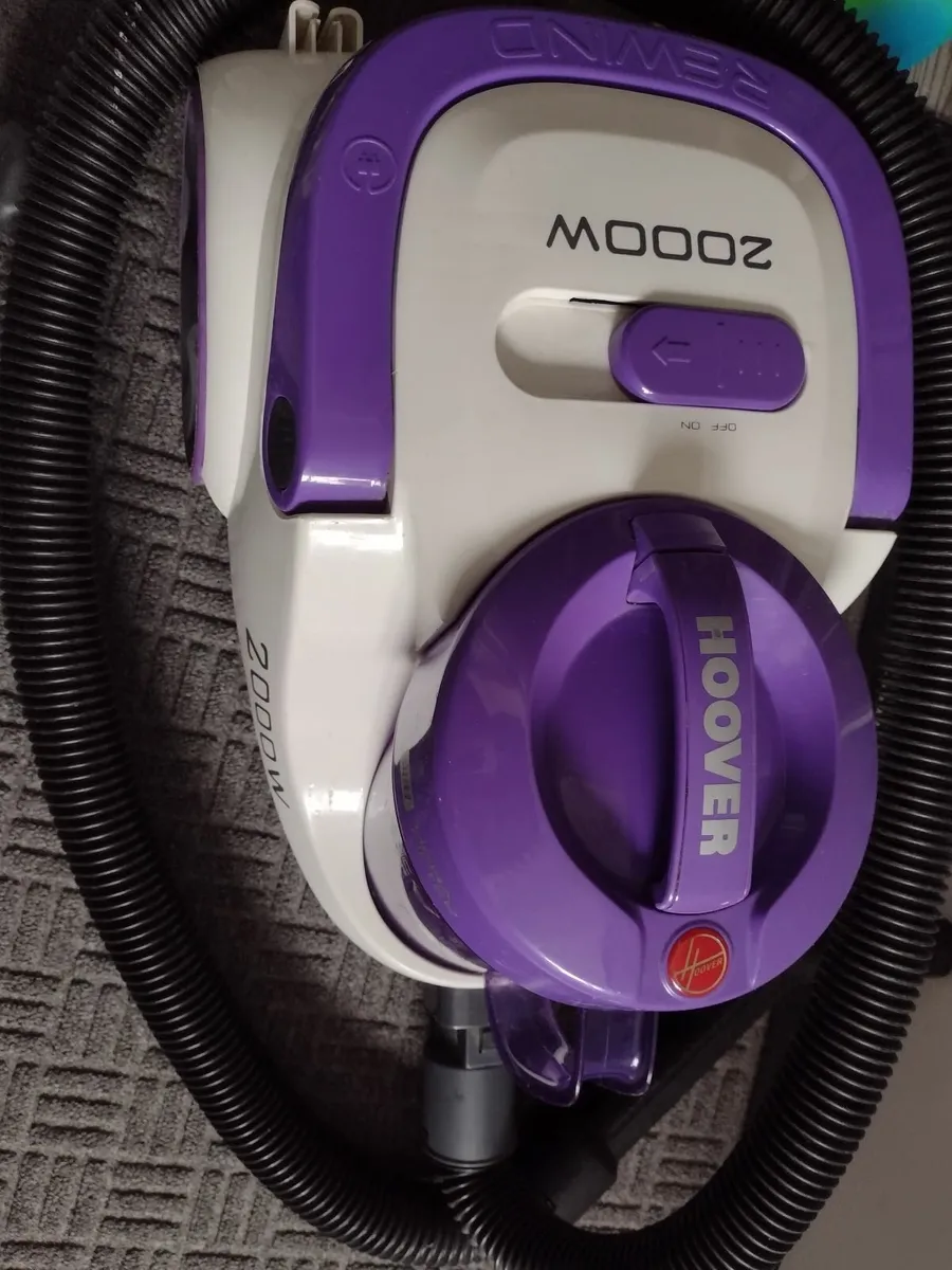 Bagless Hoover 2000W cyclonic power - Image 3