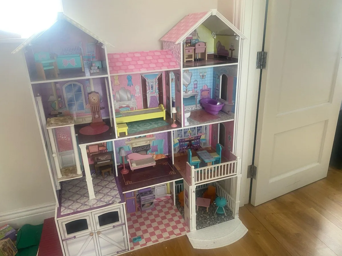 Large doll house - Image 2