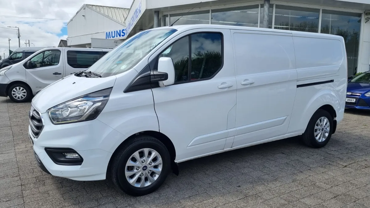 191 FORD CUSTOM LWB HIGH SPEC VAN GREAT VALUE - Image 1