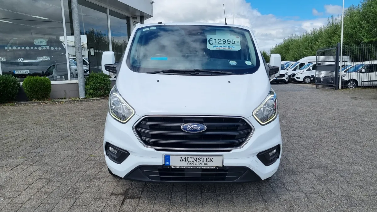 191 FORD CUSTOM LWB HIGH SPEC VAN GREAT VALUE - Image 3