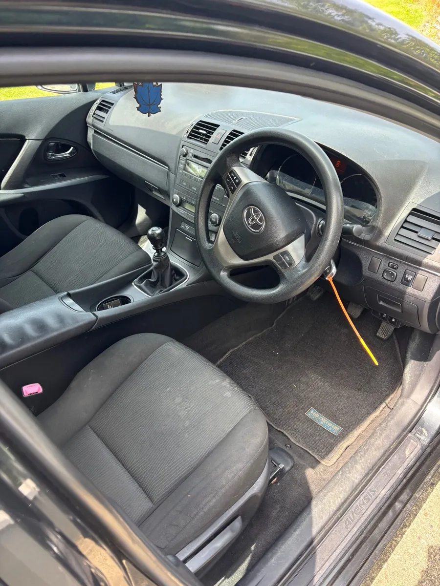 Toyota Avensis 2010 - Image 4