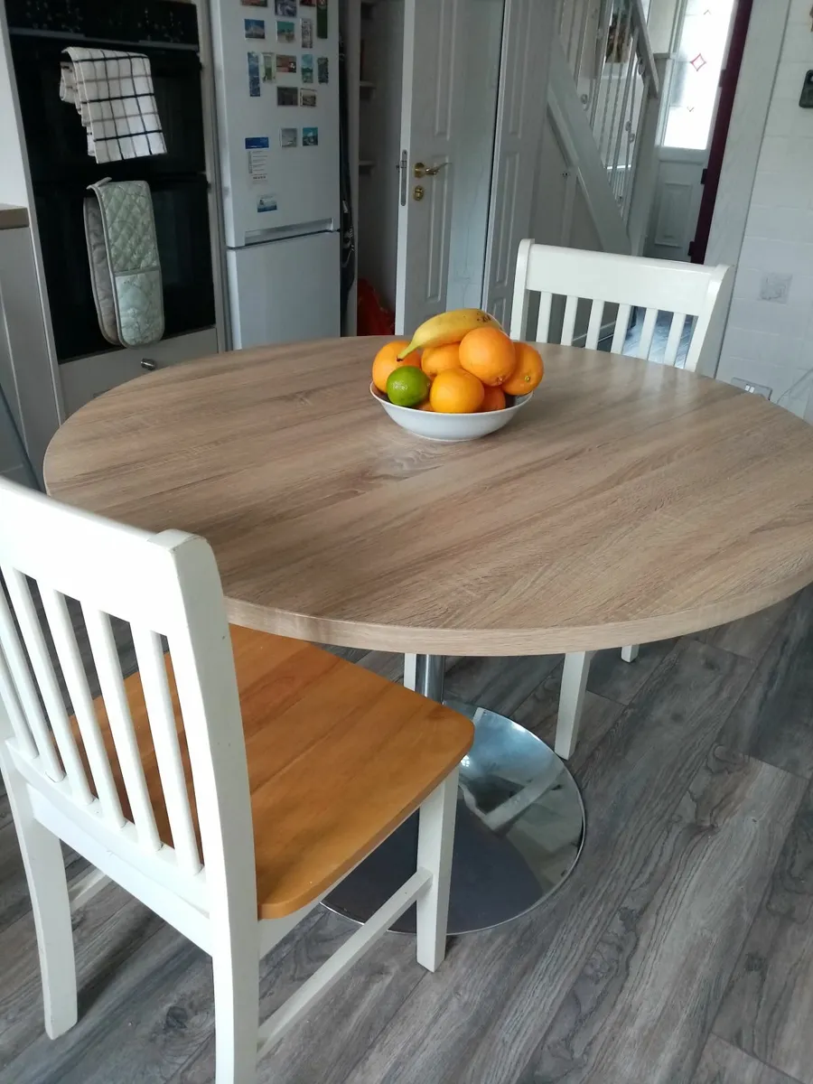 Table and chairs for sale - Image 1