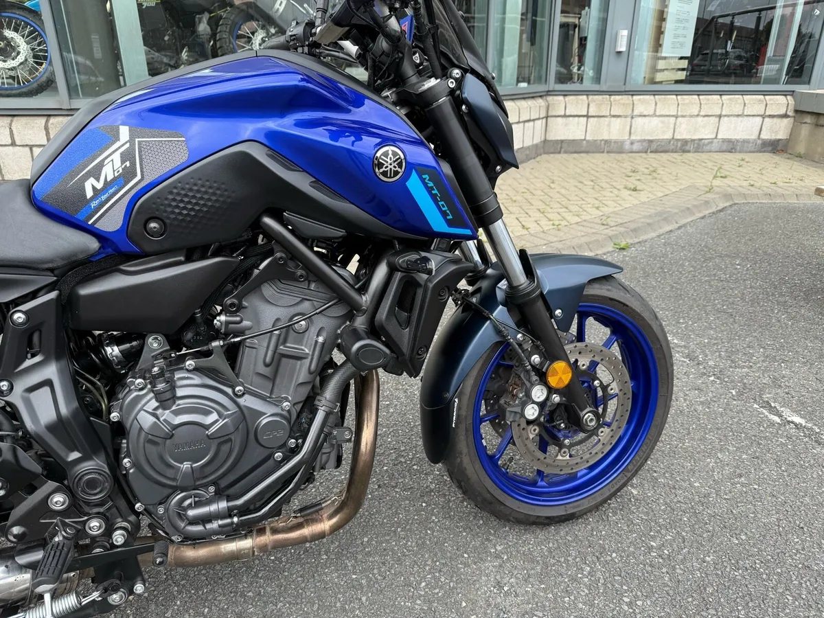 2024 Yamaha MT 07 - Image 2