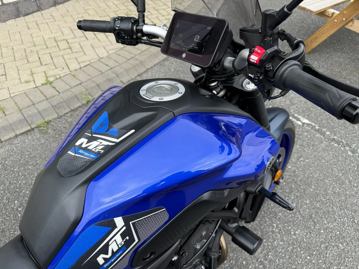 2024 Yamaha MT 07 - Image 4