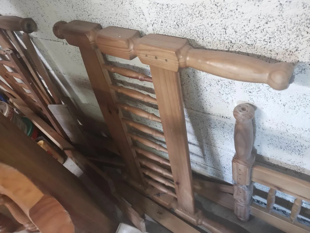 1 single pine bed - Image 2