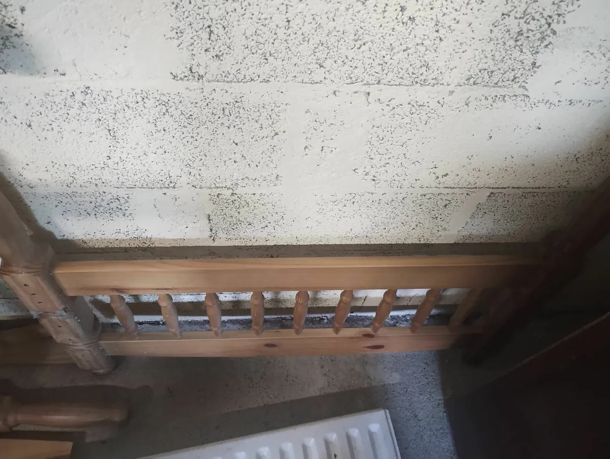 1 single pine bed - Image 3