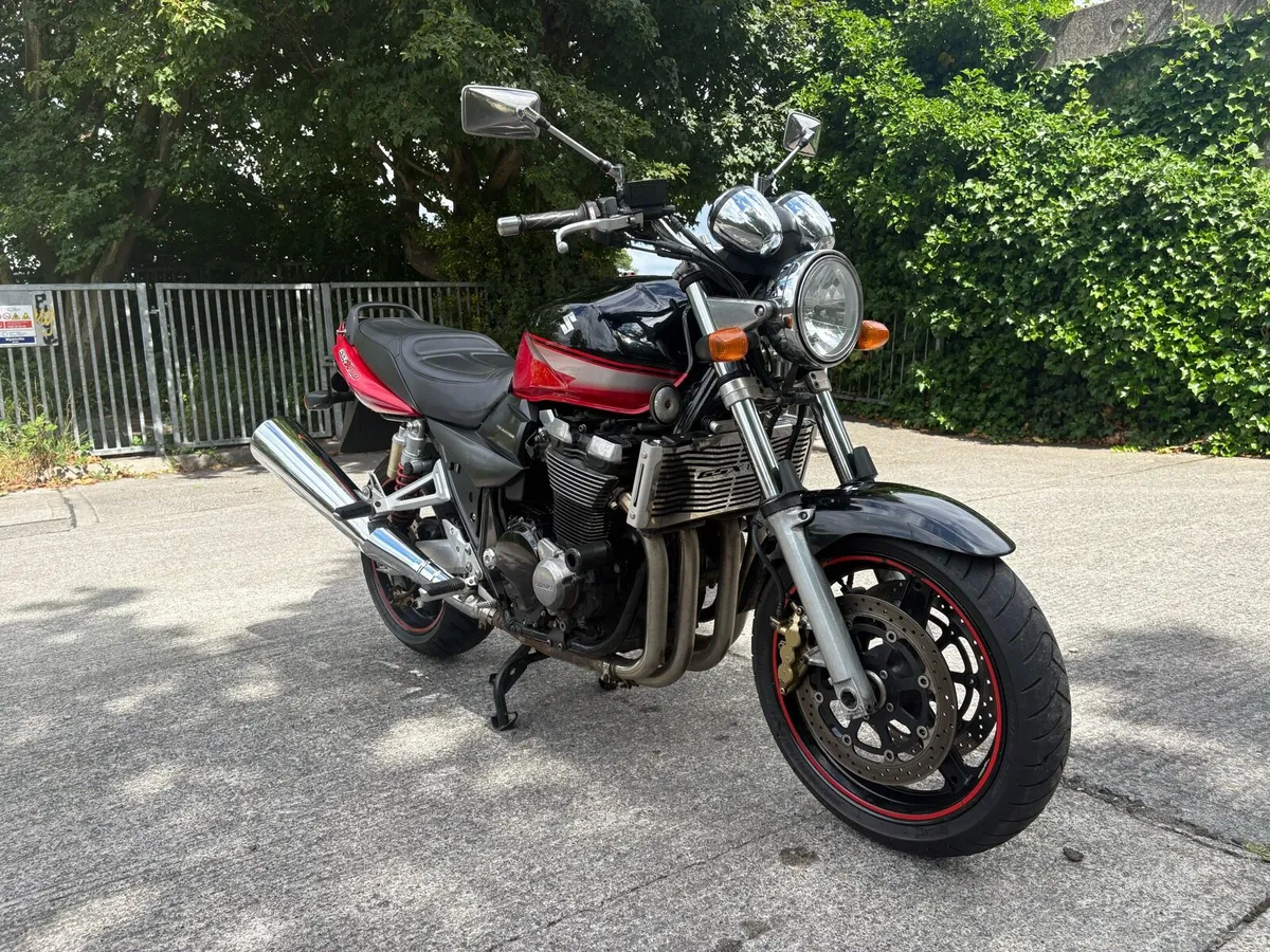 Suzuki GSX 1400 - Image 1