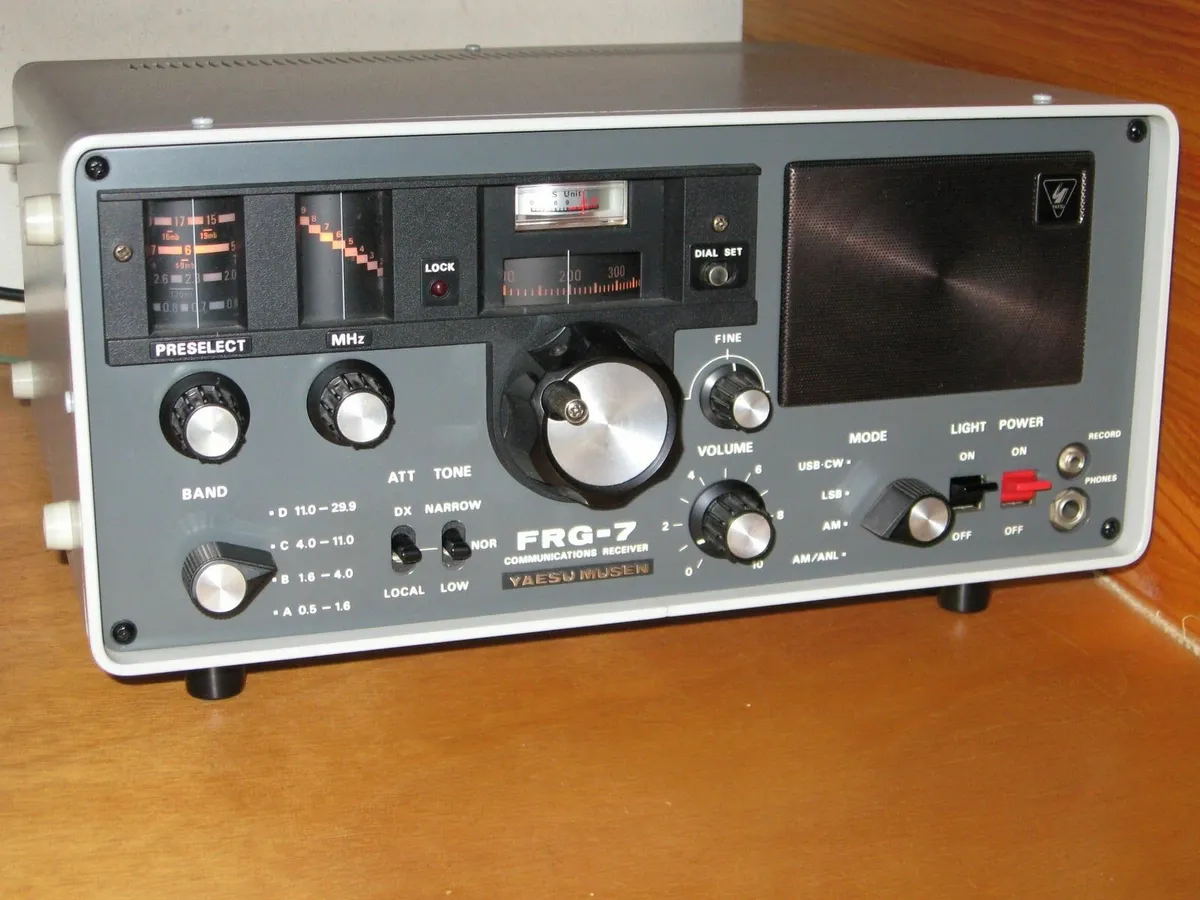 Yaesu FRG-7 Communications Receiver