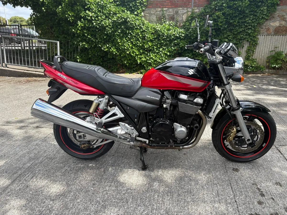 Suzuki GSX 1400 - Image 2