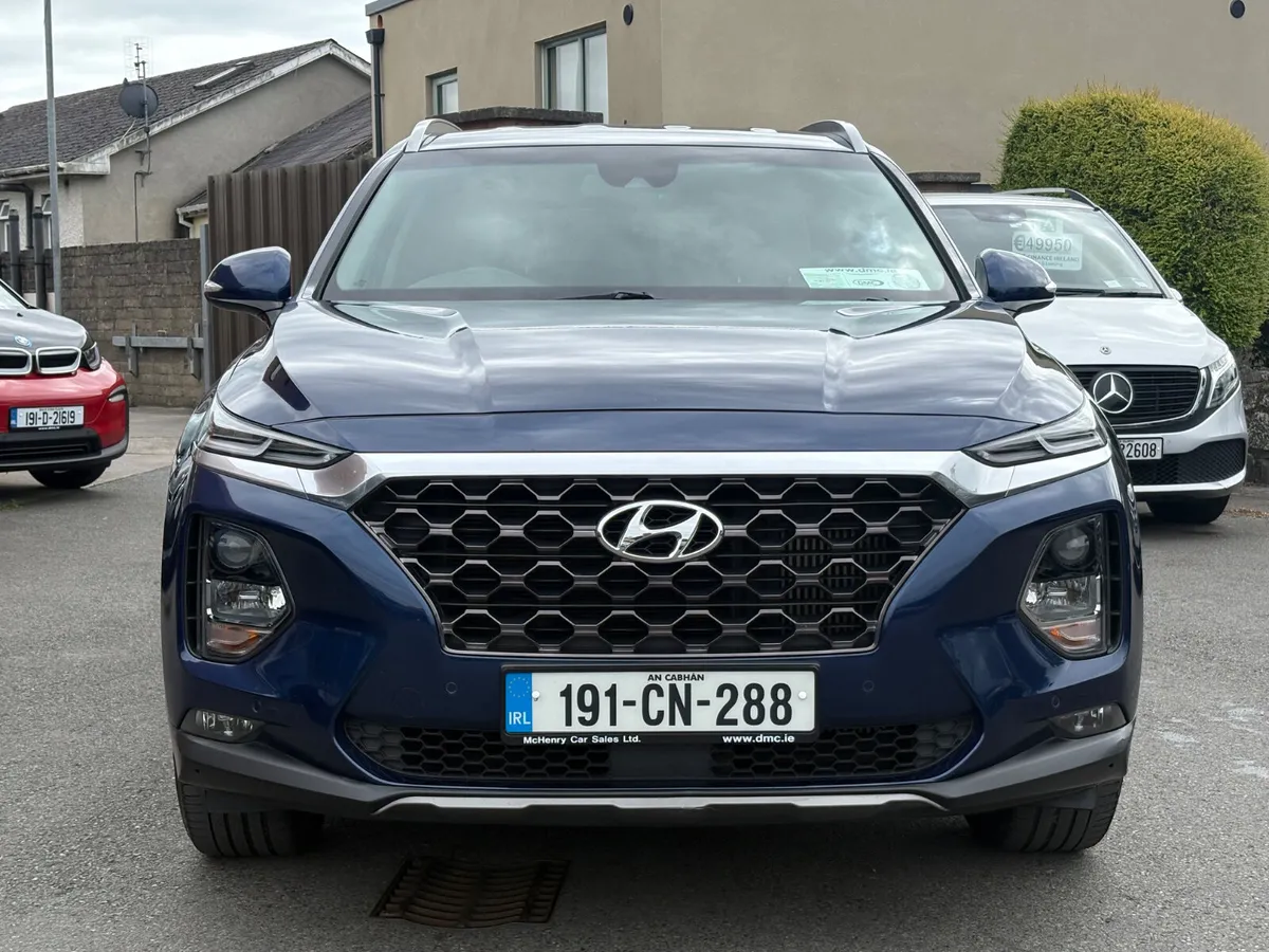 191 Hyundai Santa Fe Executive Plus *7 Seater - Image 2