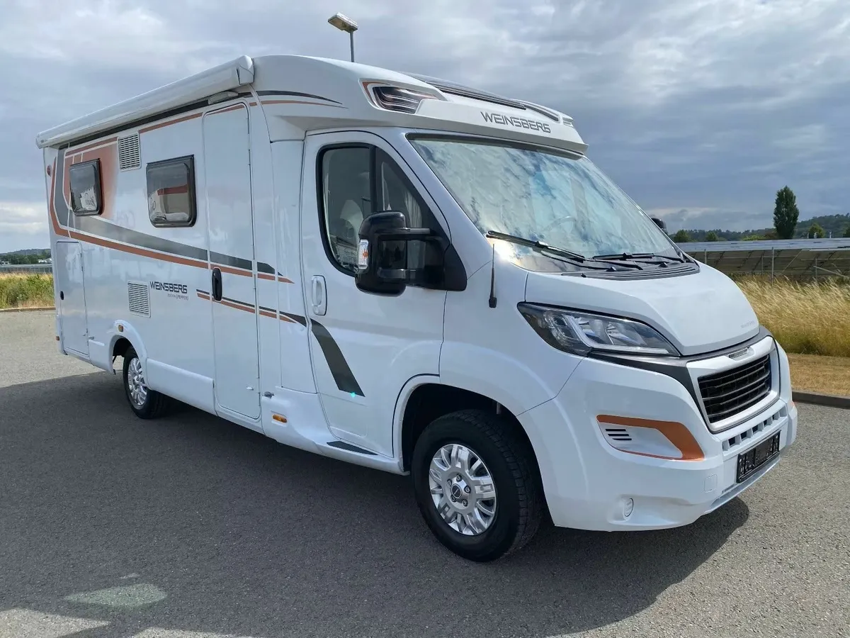 Weinsberg Cara Compact 600 MEG Motorhome - Image 2