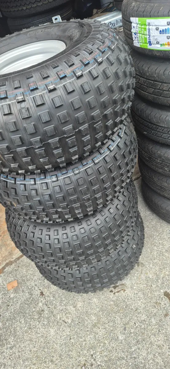 €70 each 22x11 00-8 - Image 1