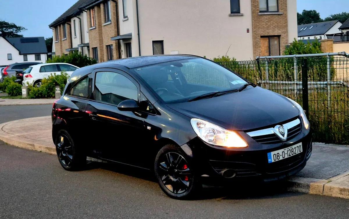 08 Vauxhall Corsa Design 1.2 tax n test 08/25 - Image 2