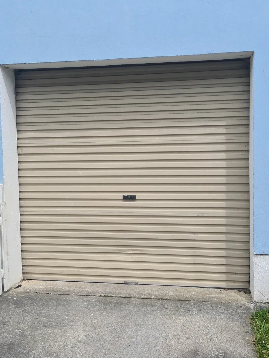 Roller shutter