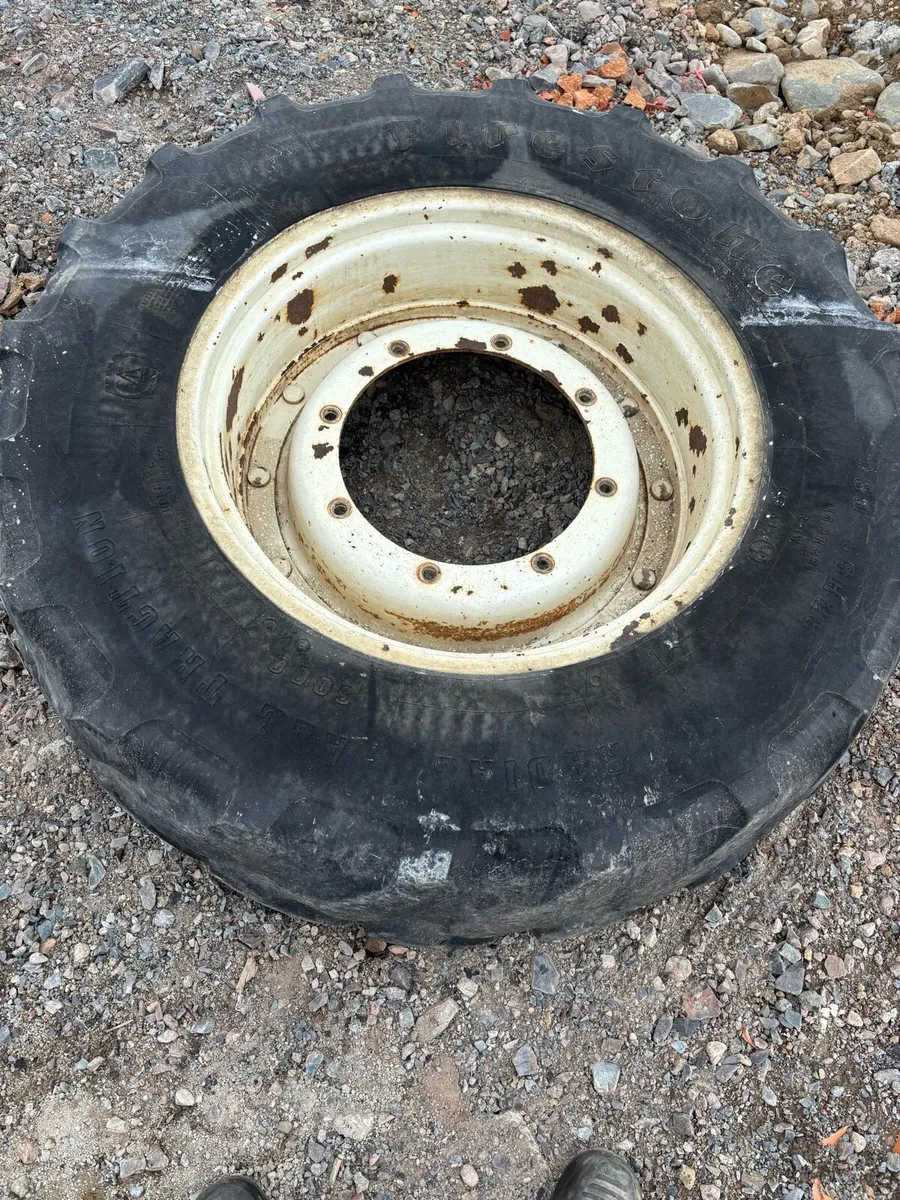Newholland rims and tyres tm155 - Image 2