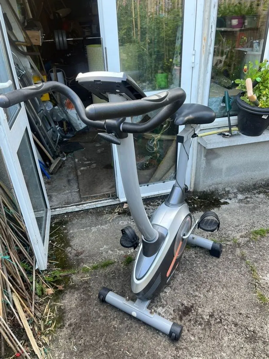 Exercise bike - Image 1