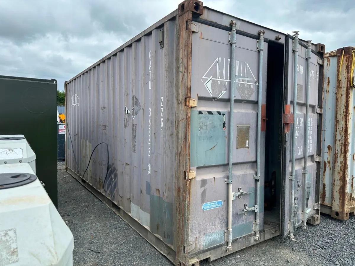 20 x 8 shipping container (  2 of ) ....1257T - Image 2