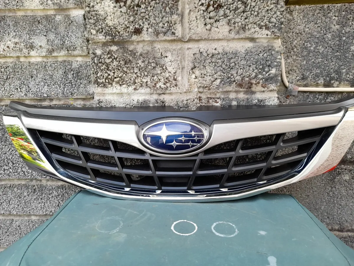 Car  Grill & Spoiler - Image 2