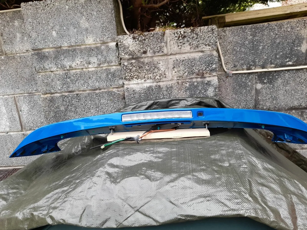 Car  Grill & Spoiler - Image 3