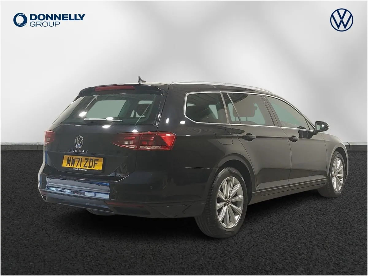 Volkswagen Passat Diesel Estate SEL - Image 3