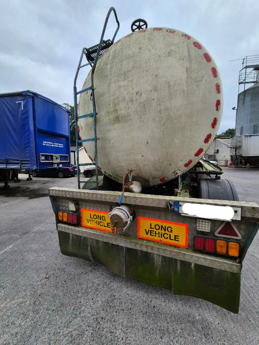 Tank - Image 4