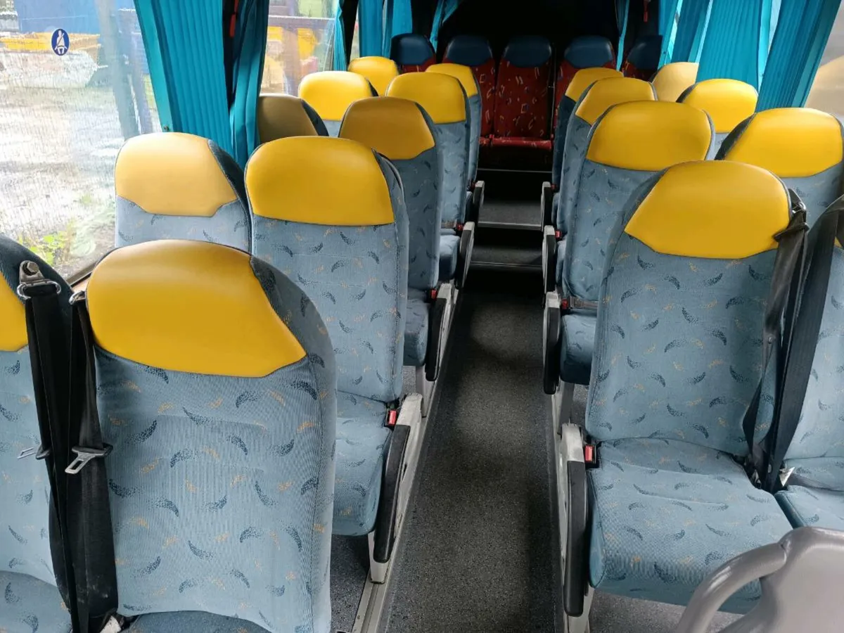 Iveco Daily Wing 24 seater 08 - Image 3