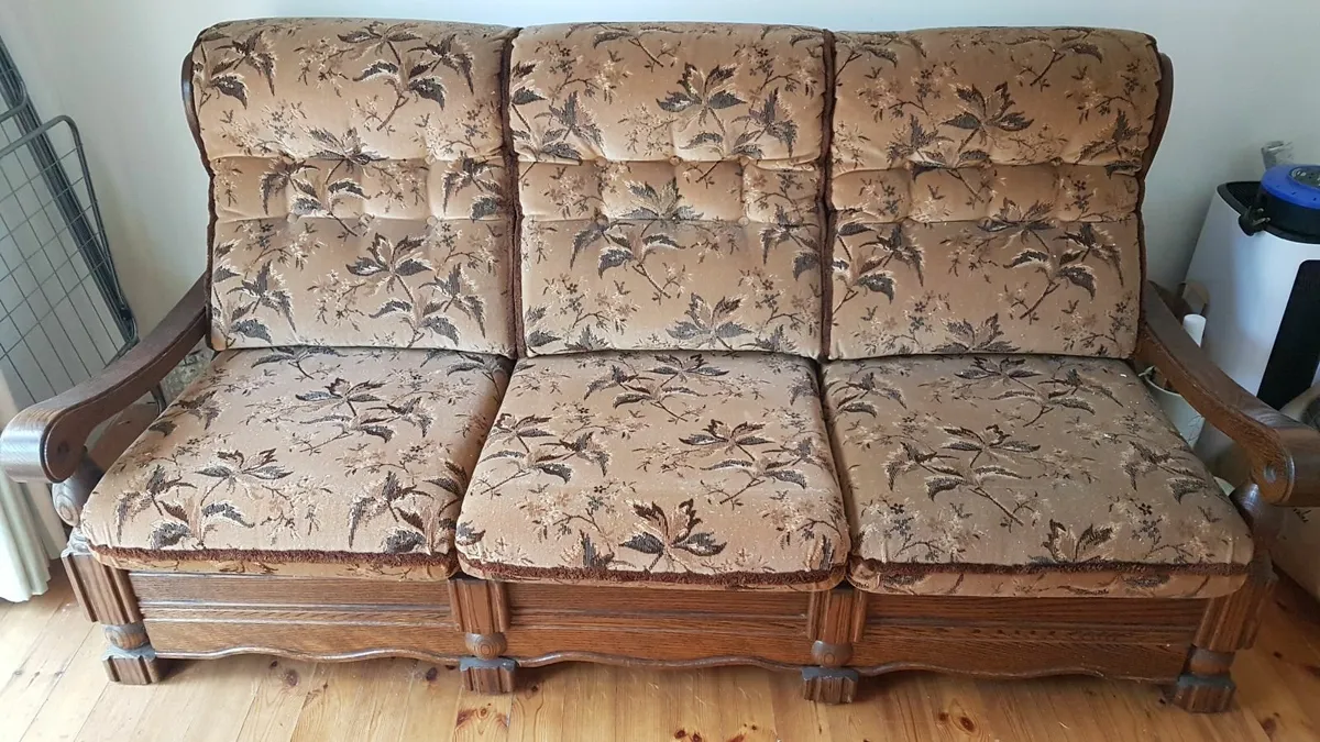 3 Seater Sofa and 2 Armchairs - Image 1