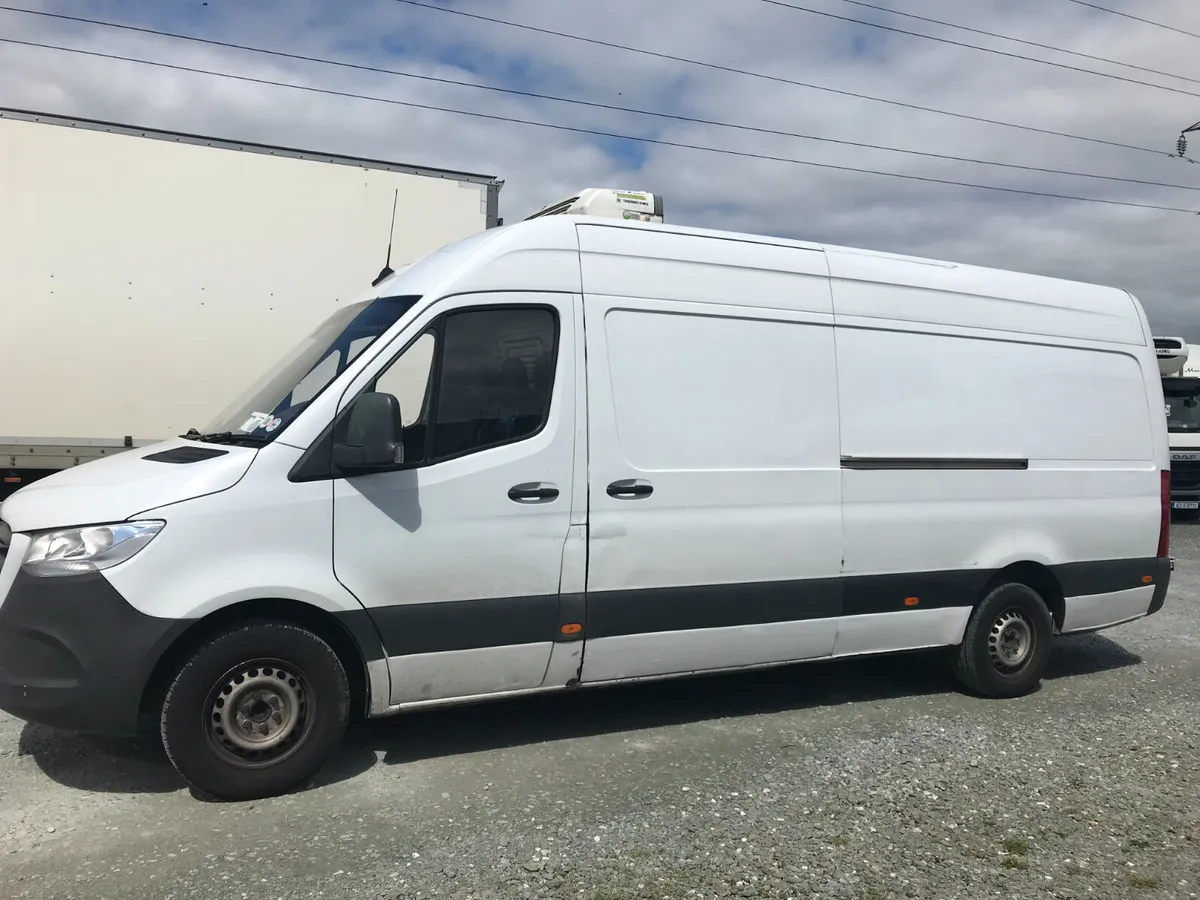 Mercedes Sprinter 2018 Fridge - Image 2