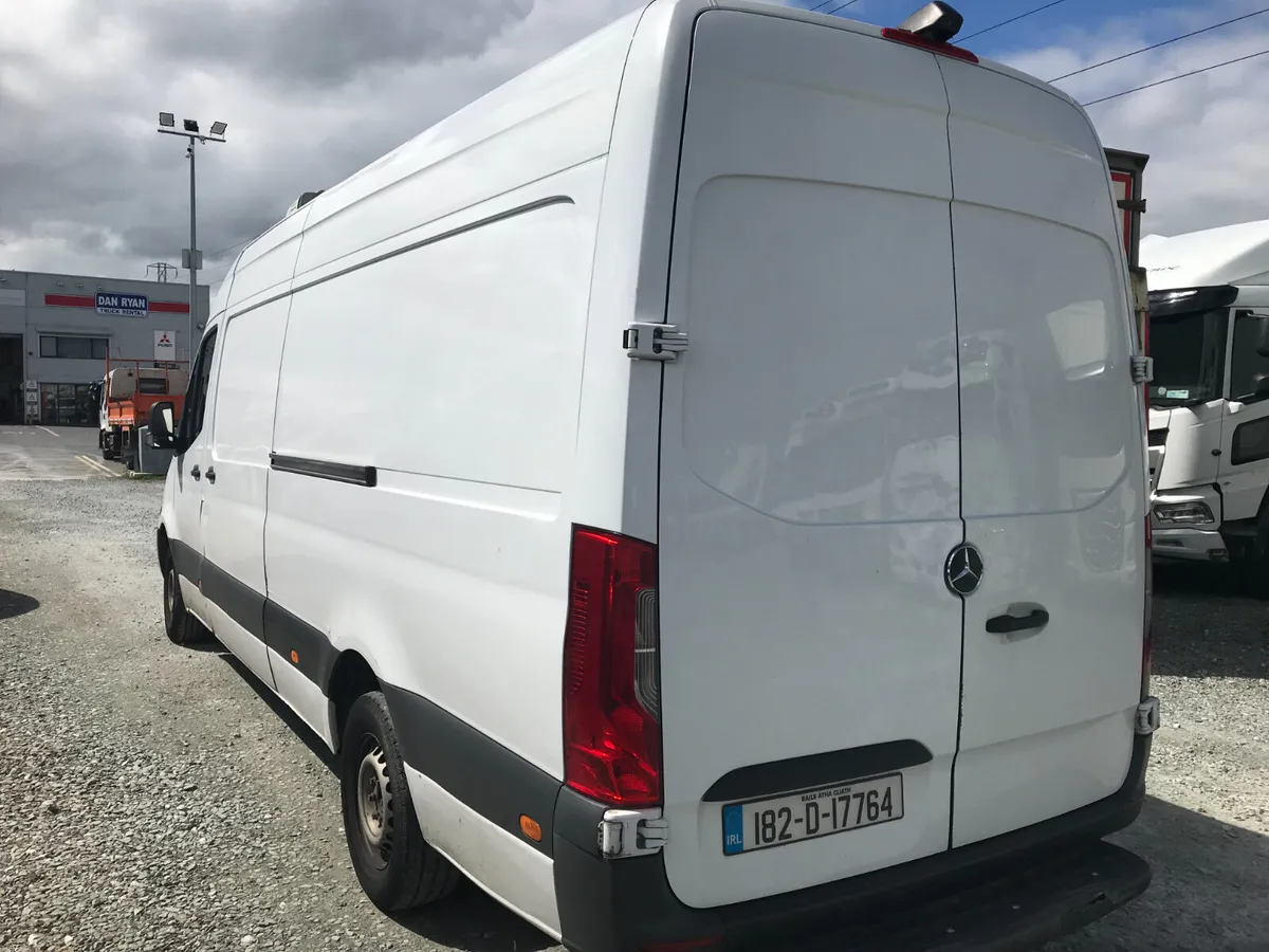 Mercedes Sprinter 2018 Fridge - Image 3