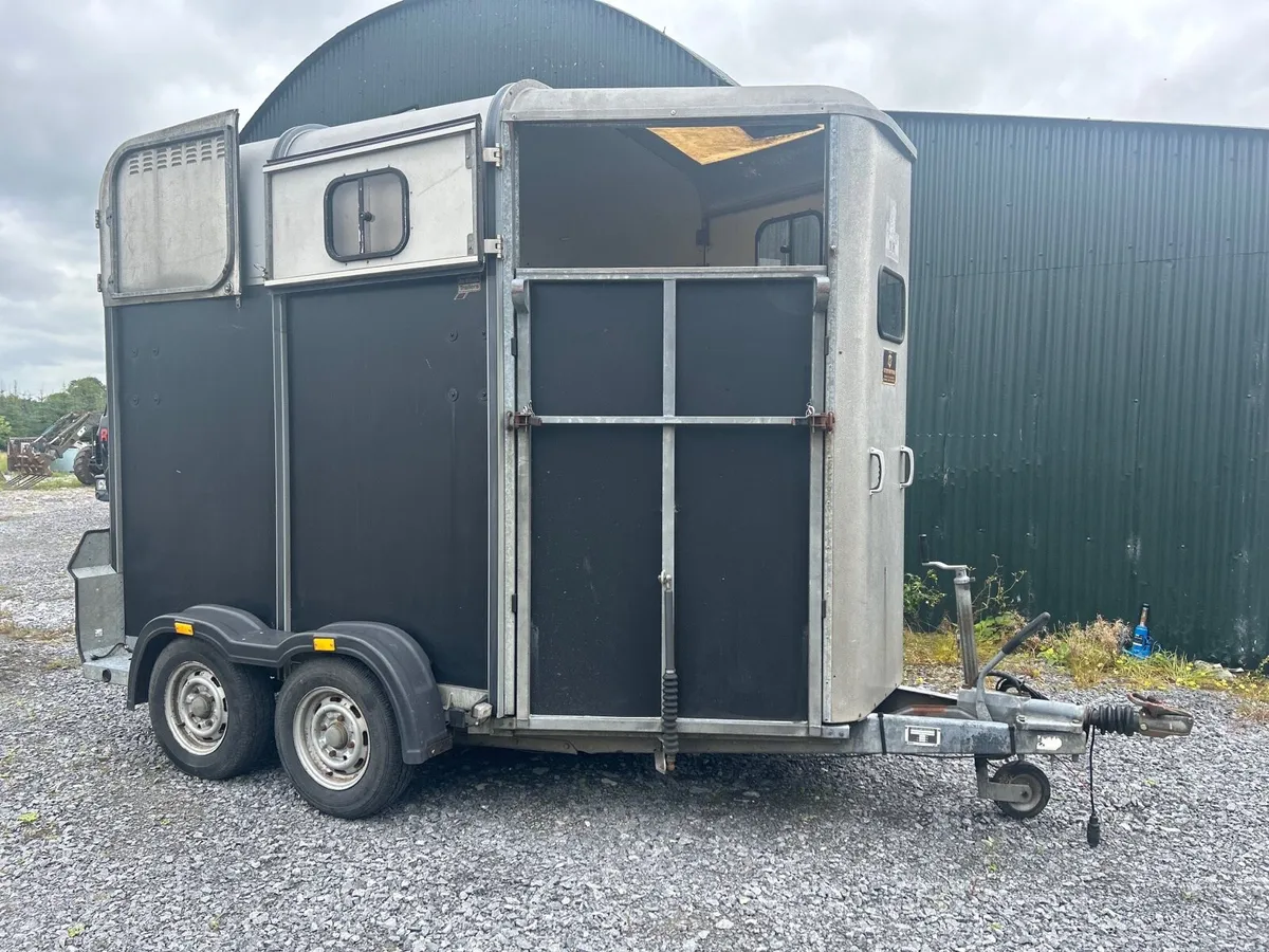 505 Horsebox for sale - Image 3