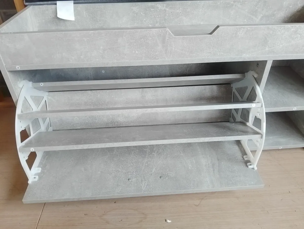 Shoes shelf - Image 2