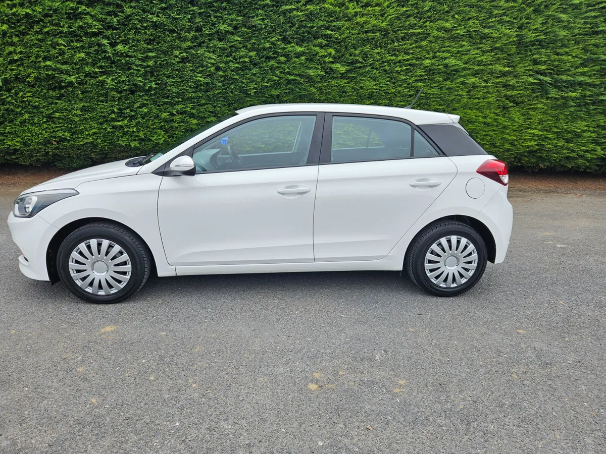 Hyundai i20 2016 1.2 classic - Image 3