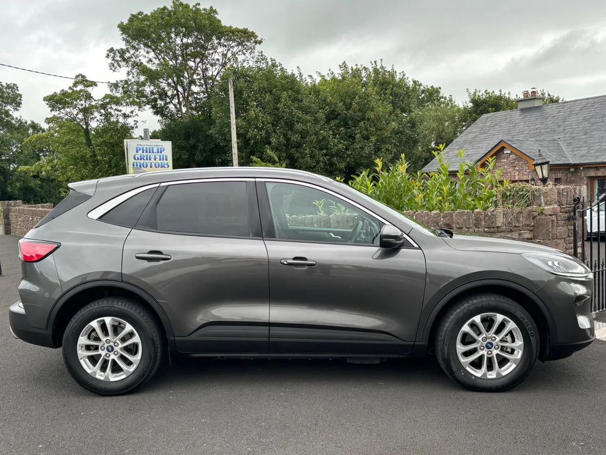 Ford Kuga 2022 Plug in Hybrid Titanium one owner - Image 3