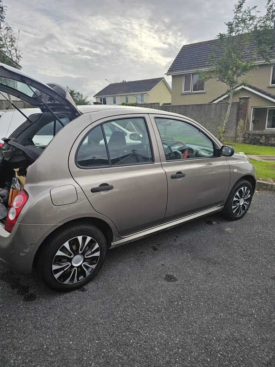 Car - Image 2