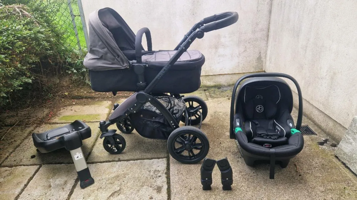 3 in 1 Travel system - Image 1